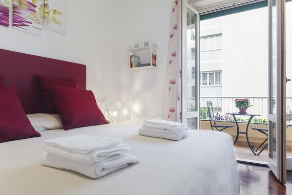 In-room safe, desk, soundproofing, cribs/infant beds - Le Scalette al Vaticano (Rome)