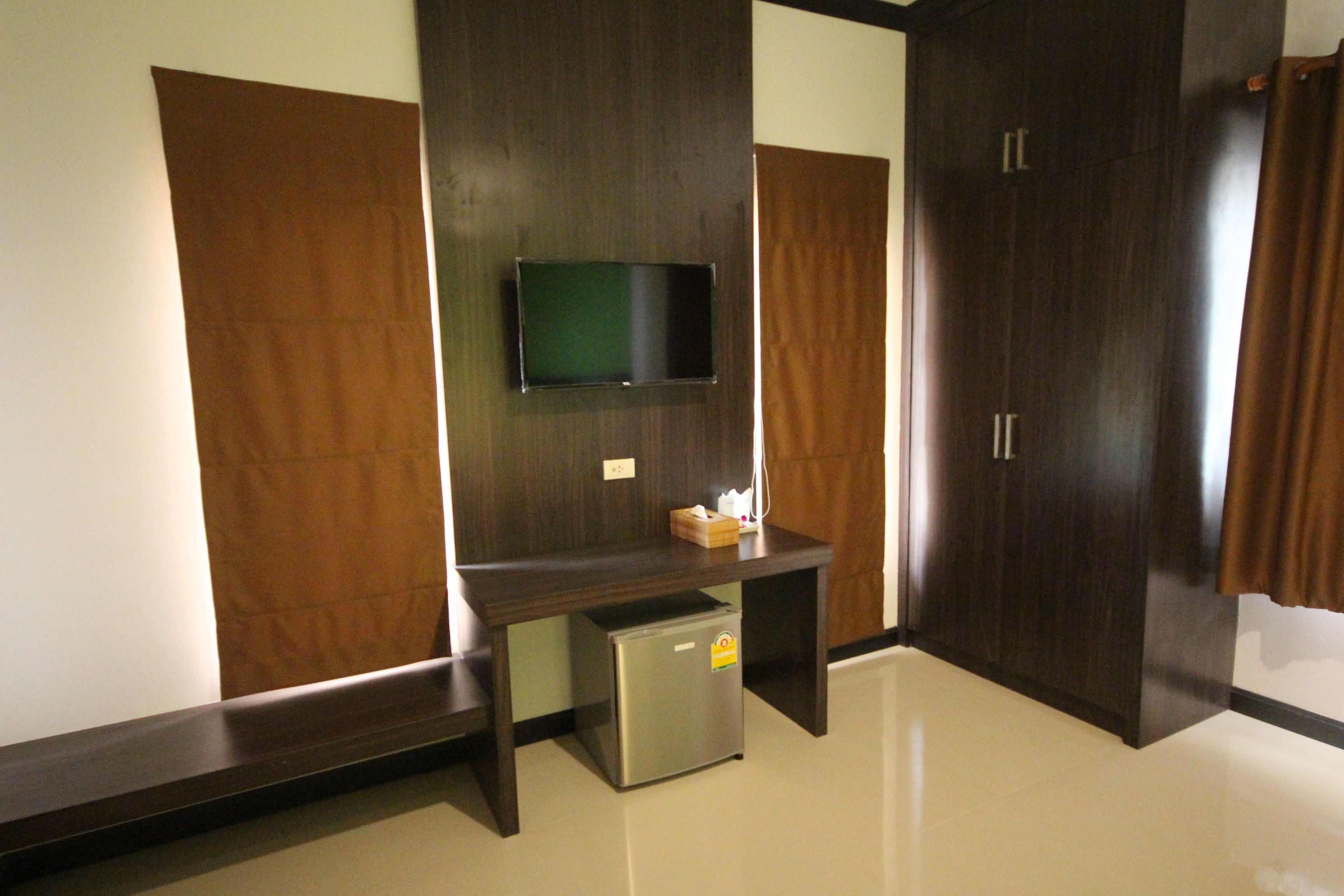 superior villa, 2 single beds | living area | 32-inch lcd tv with satellite channels, tv