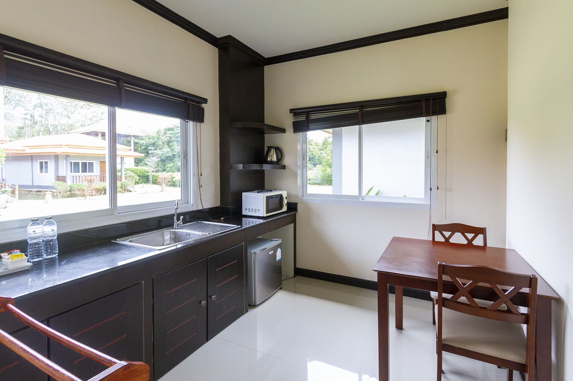 fridge, microwave, coffee/tea maker, freezer