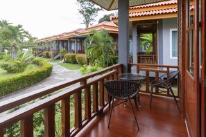 Luxury Villa, 1 King Bed | Living area | 32-inch LCD TV with satellite channels, TV - Lanta Lapaya Resort (Ko Lanta)