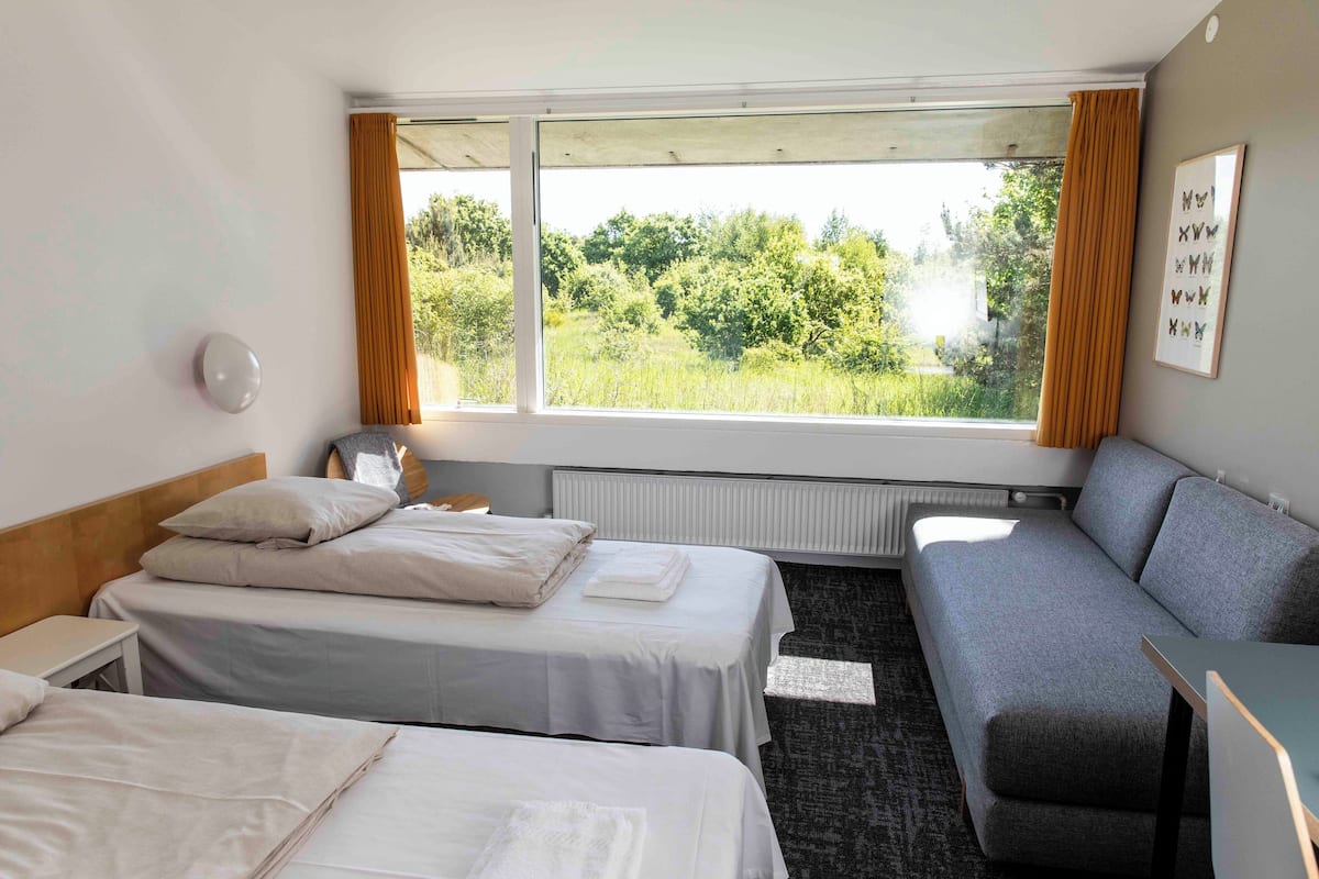 1 chambre, chambres insonorisées, Wi-Fi gratuit, draps fournis