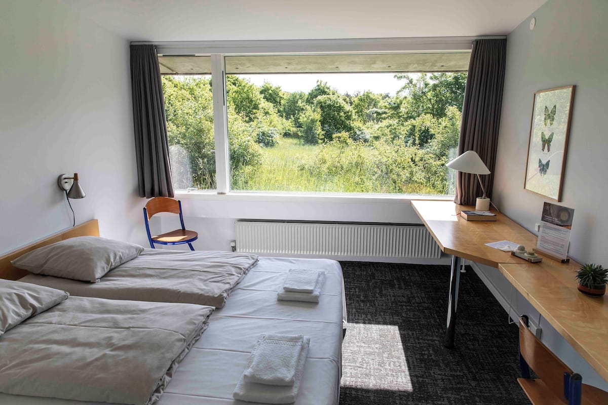 1 chambre, chambres insonorisées, Wi-Fi gratuit, draps fournis