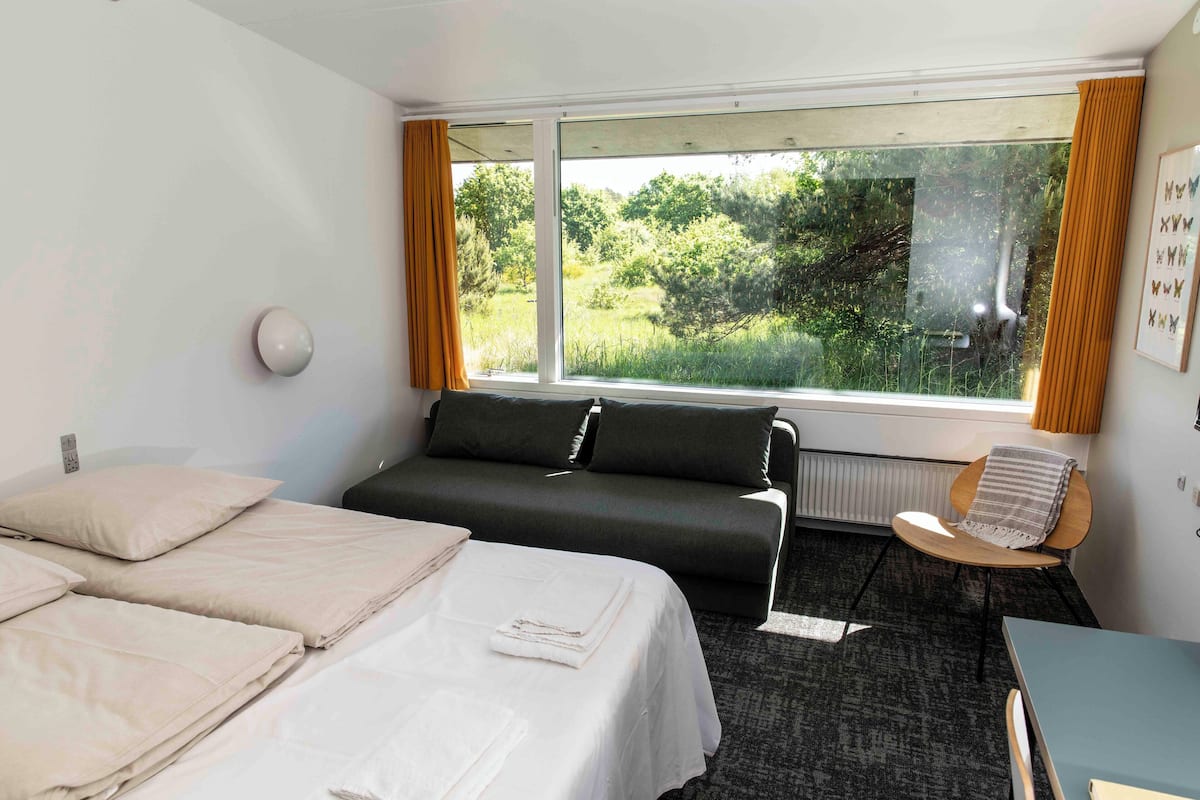 1 chambre, chambres insonorisées, Wi-Fi gratuit, draps fournis