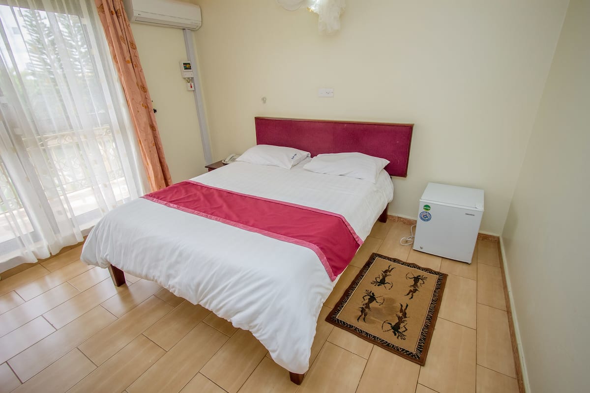 1 bilik tidur, kalis bunyi, Wi-fi percuma, cadar katil