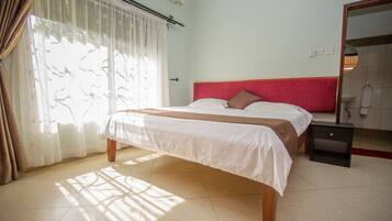 Quarto casal luxo | Quartos à prova de som, Wi-Fi de cortesia, roupa de cama