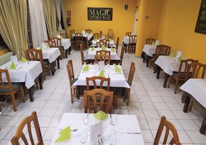 Breakfast and dinner served - Hotel Les Terres (Canillo)
