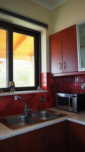 Apartment, 2 Bedrooms | Private kitchen