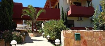 Armonia Apartments