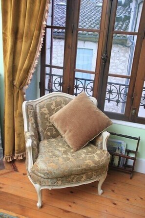 Deluxe Double Room | Room amenity