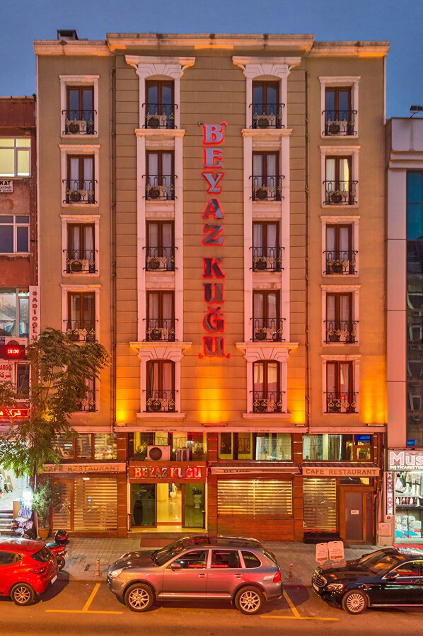 Exterior - Beyaz Kuğu Hotel (Istanbul)