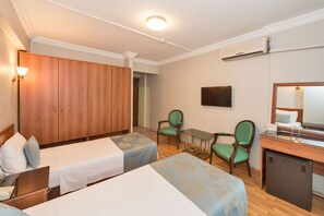 Double or Twin Room | In-room safe, desk, free cots/infant beds, rollaway beds - Beyaz Kuğu Hotel (Istanbul)