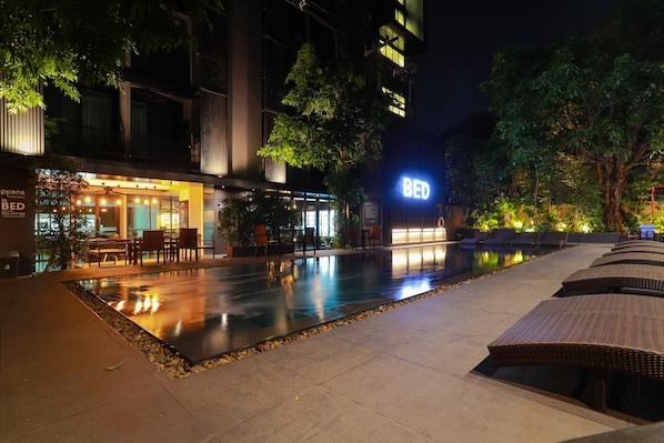 Outdoor pool, open 8:00 AM to 8:00 PM, sun loungers
