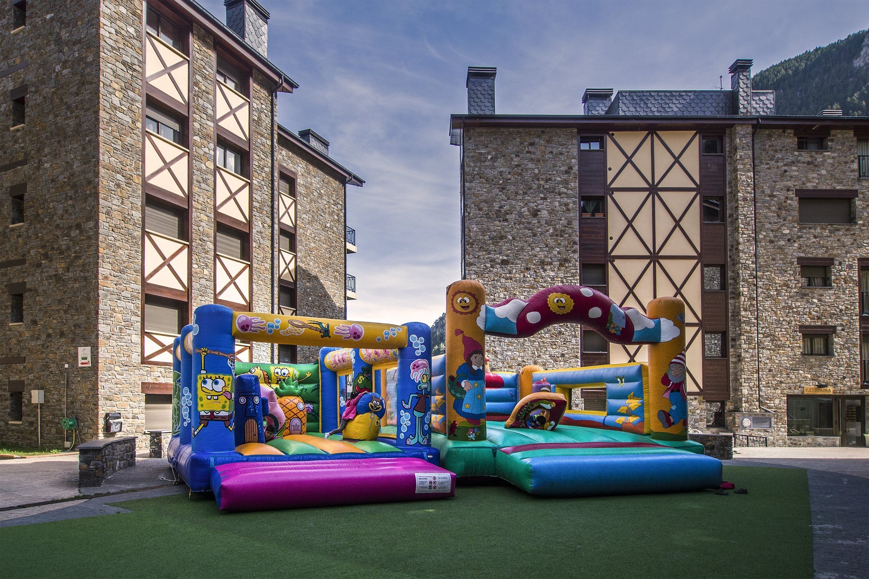 children’s play area – outdoor