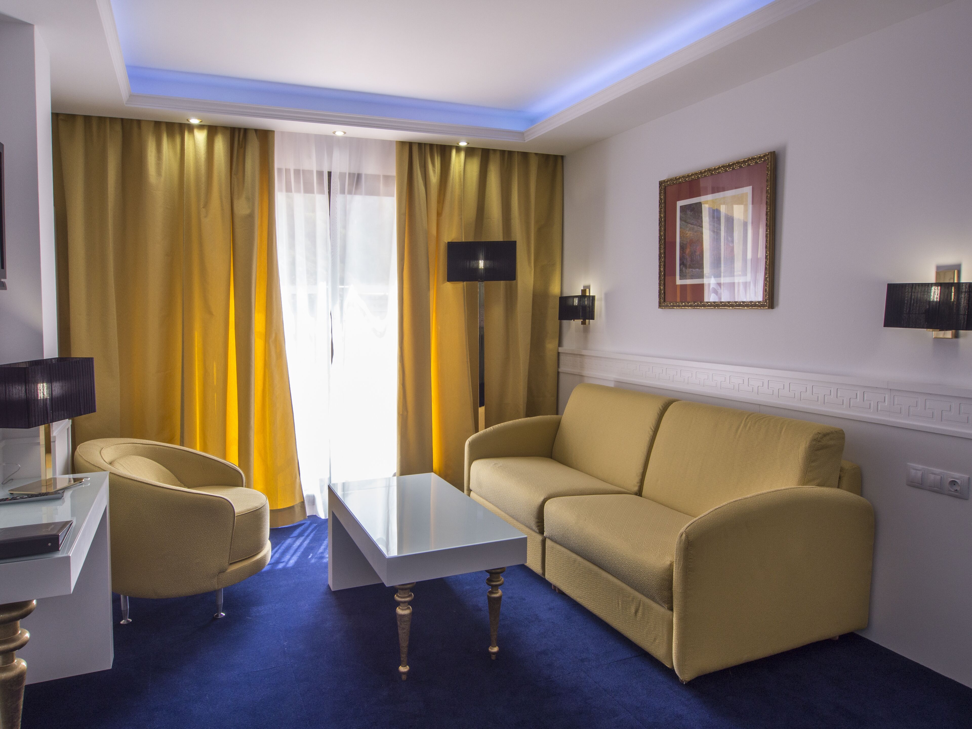 32-inch flat-screen tv with satellite channels, tv