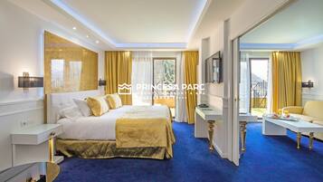 Premium bedding, down duvets, minibar, in-room safe