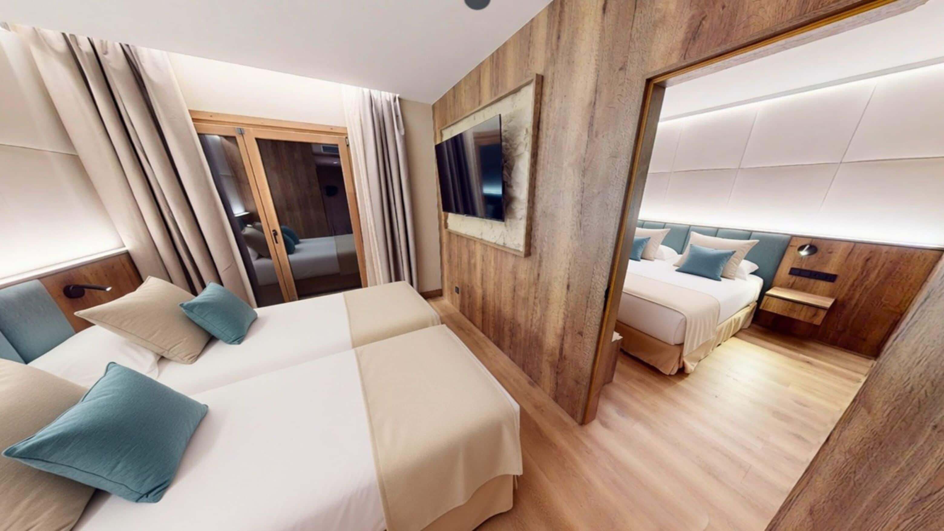 Premium kamer | Luxe beddengoed, donsdekens, een minibar, een kluis op de kamer