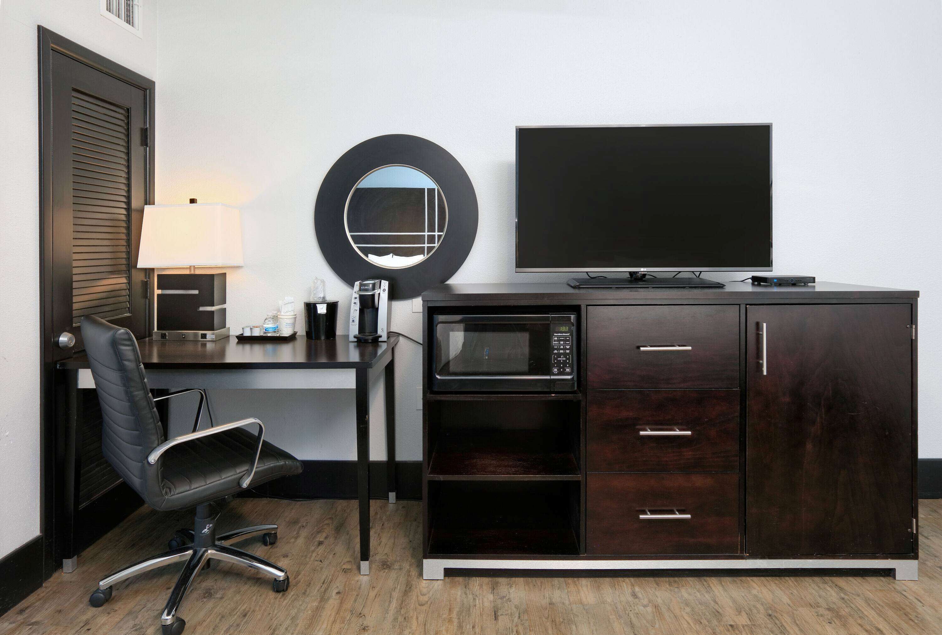 suite, 2 queen beds, accessible, non smoking | premium bedding, pillow-top beds, in-room safe, desk