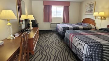 Queen room with Two Queen Beds | Camas Tempur-Pedic, escritorio, insonorización y wifi gratis