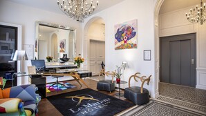 Reception - Le Manoir Hotel, BW Signature Collection (La Rochelle)