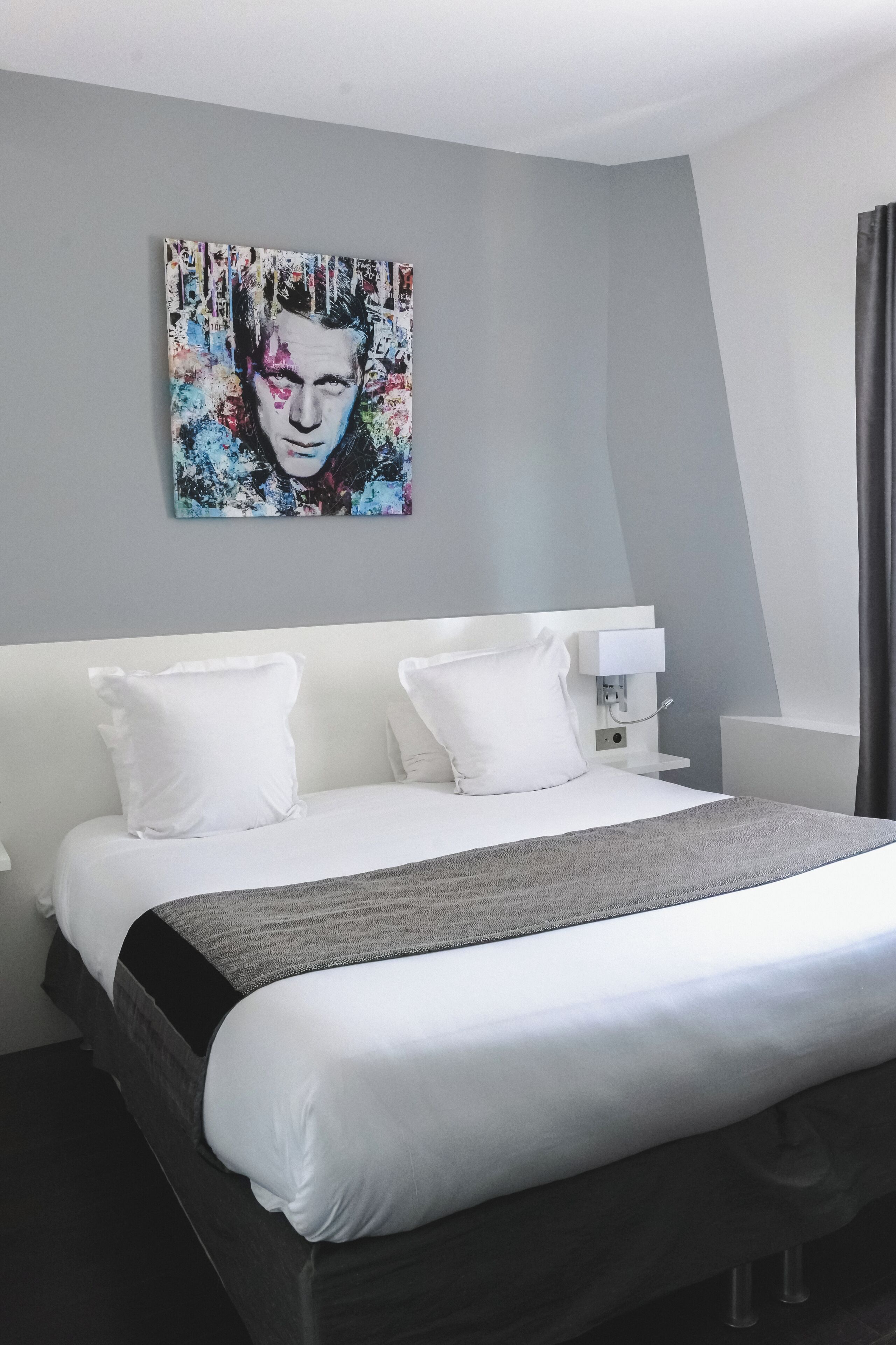 superior double room (privilège) | premium bedding, select comfort beds, desk, laptop workspace