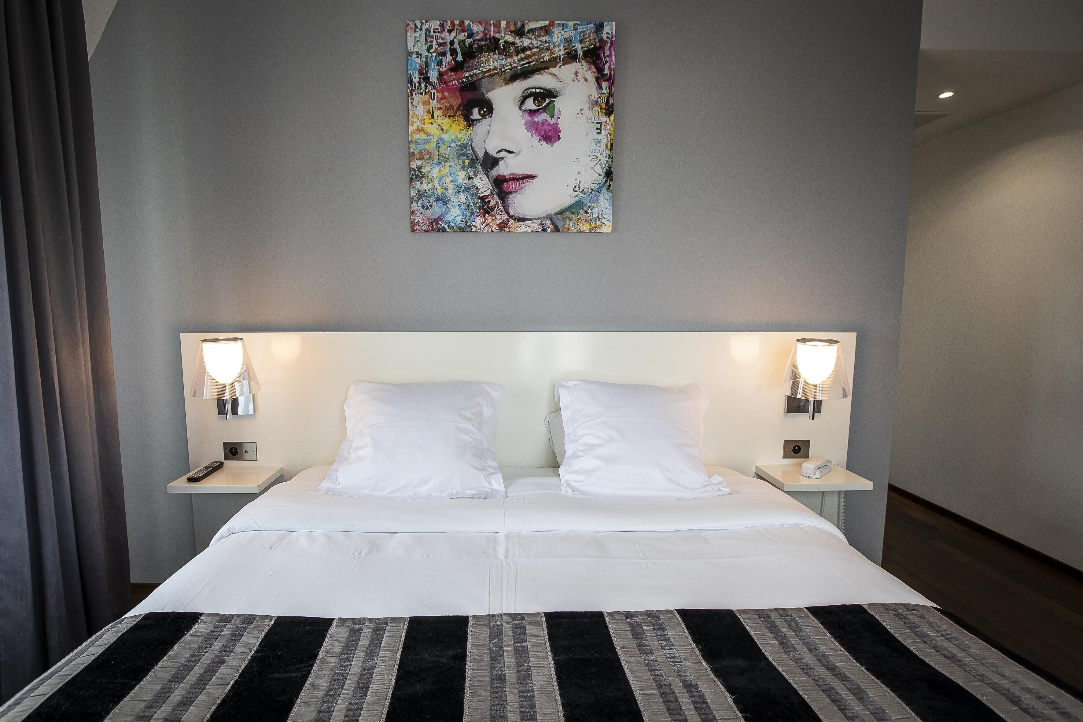 Exklusivt rum - 1 kingsize-säng - icke-rökare (Shower Only;Twin bed on request) | Sängtillbehör av högsta kvalitet, Select Comfort-madrasser och skrivbord