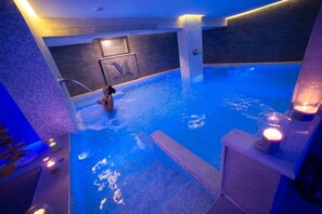 桑拿、热水浴缸、湿蒸房、土耳其浴、按摩服务