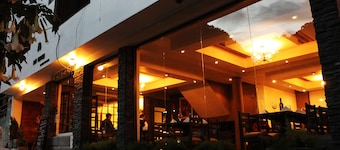 Inti Punku MachuPicchu Hotel & Suites