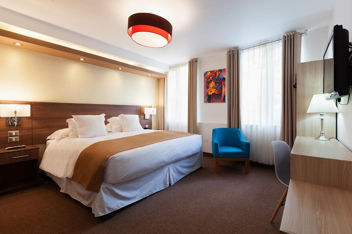 1 bedroom, in-room safe, desk, laptop workspace