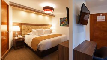 Suite sénior, 1 habitación, vistas a la montaña, en una planta alta | Vistas desde la habitación