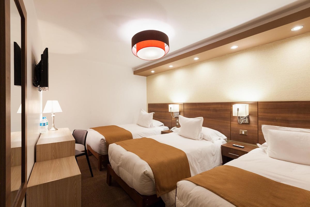 1 Schlafzimmer, hochwertige Bettwaren, Daunenbettdecken, Zimmersafe