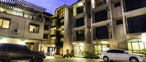 Parking gratuit, parking avec voiturier