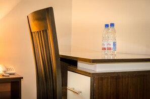 1 bedroom, premium bedding, in-room safe, desk - Marie's Royale Hotel (Kampala)