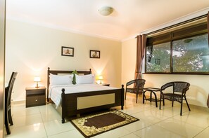 Suite, City View | Premium bedding, in-room safe, desk, laptop workspace