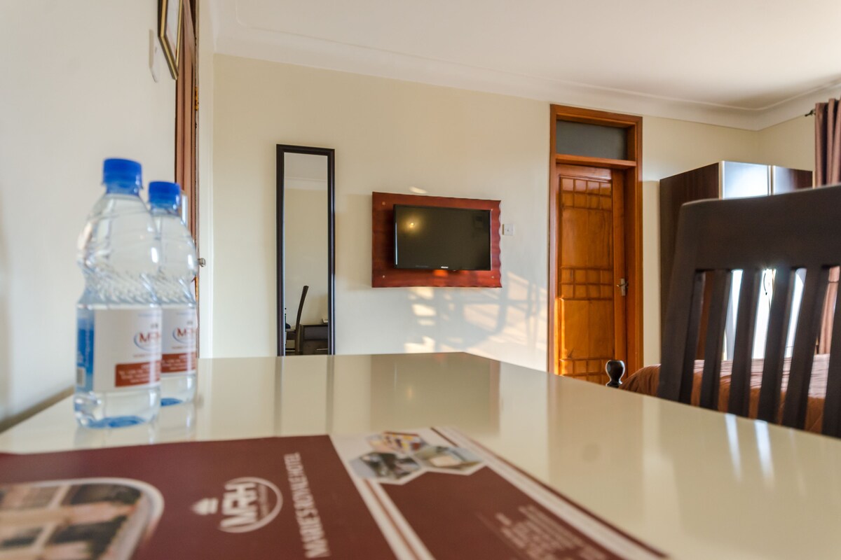 1 bedroom, premium bedding, in-room safe, desk