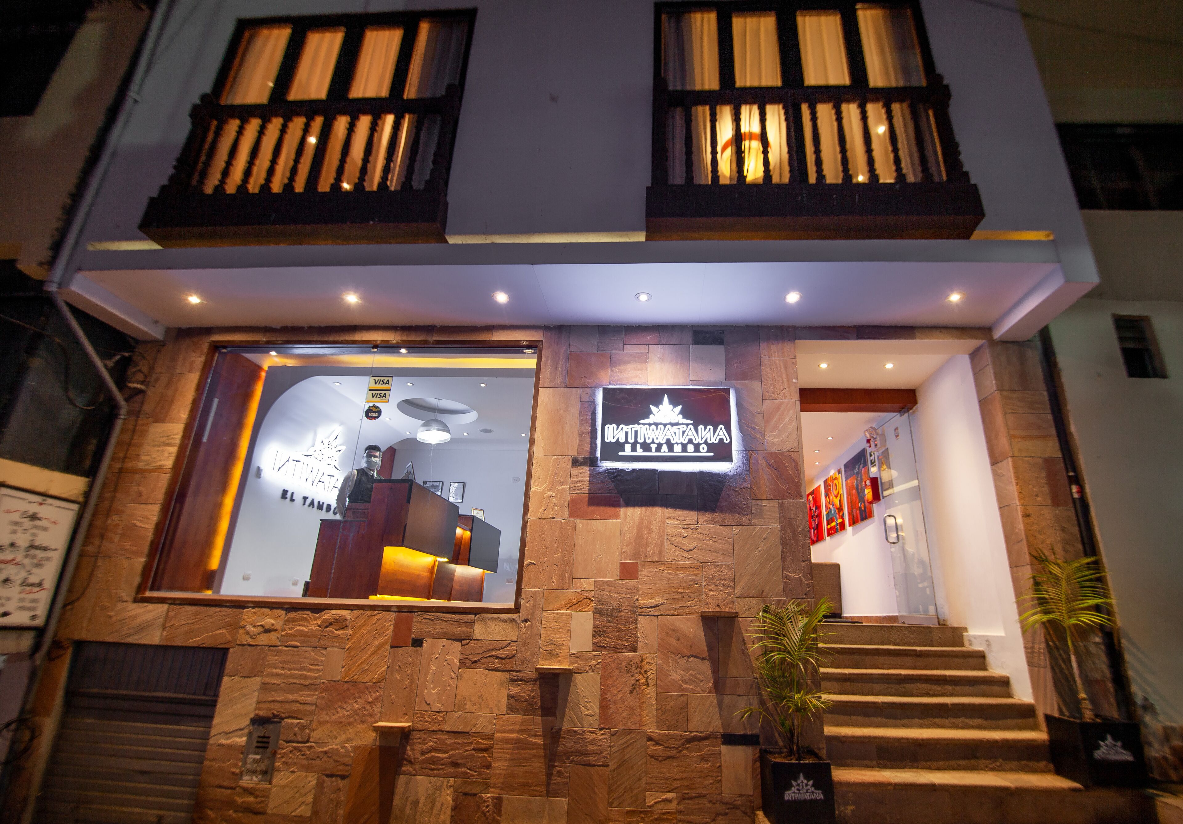 Fasade – kveld/natt