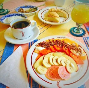 Desayuno completo incluido todos los días