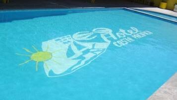 Alberca al aire libre