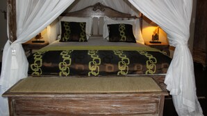 Premium bedding, in-room safe, desk, WiFi (free) - N'taba River Lodge (Port St Johns)