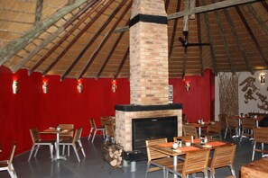 Dining - N'taba River Lodge (Port St Johns)
