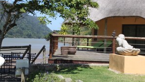 Terrace/patio - N'taba River Lodge (Port St Johns)