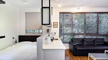 Grand Studio | Blackout drapes, iron/ironing board, free WiFi