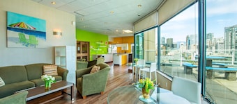 Grand Park Hotel & Suites Downtown Vancouver, an Ascend Collection Hotel