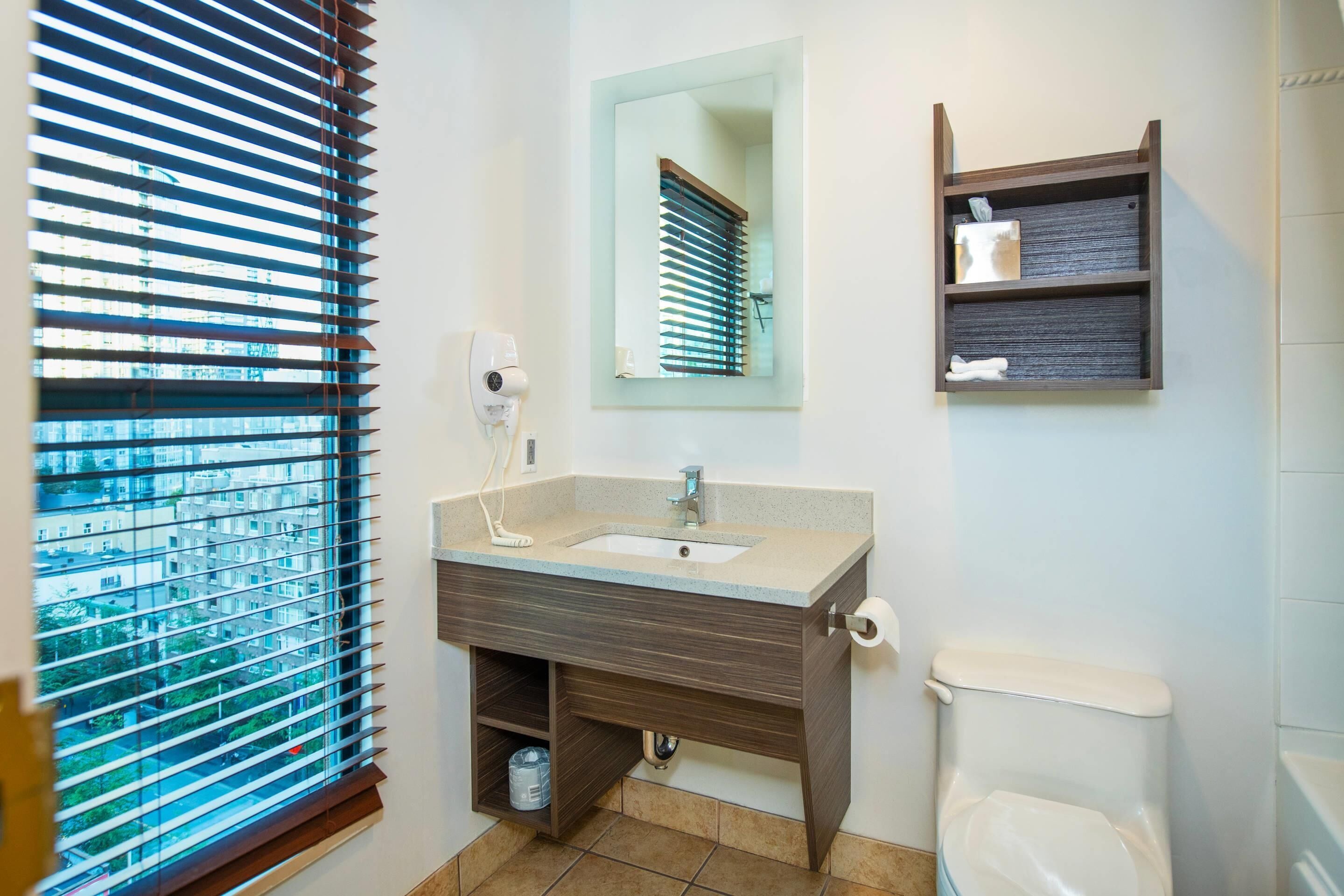 Photo - Grand Park Hotel & Suites Downtown Vancouver, an Ascend Collection Hotel