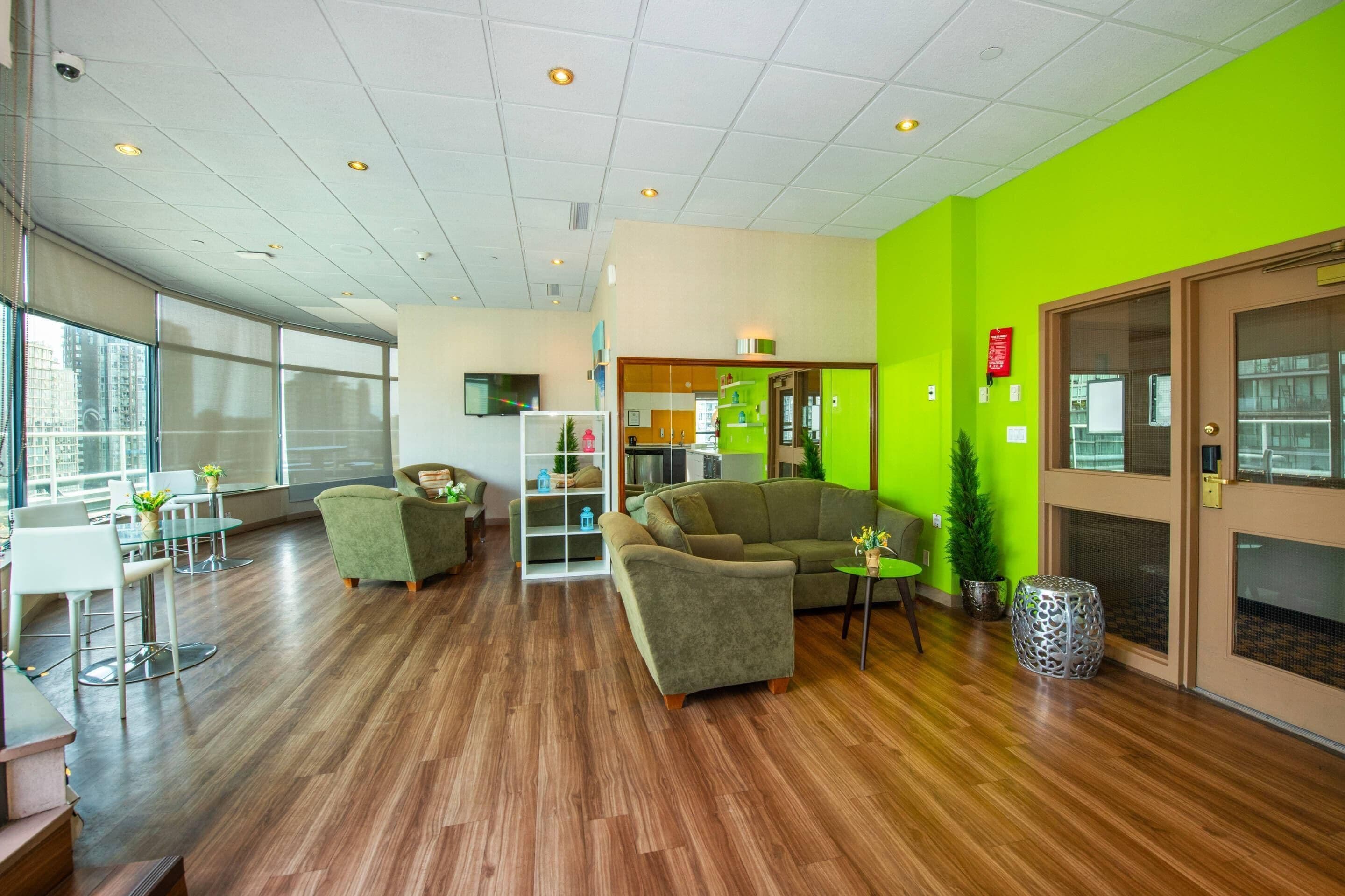 Photo - Grand Park Hotel & Suites Downtown Vancouver, an Ascend Collection Hotel