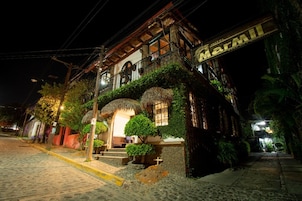 Fachada de la propiedad