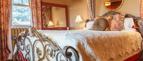 The Rankin Room | Individually decorated, individually furnished, desk, laptop workspace