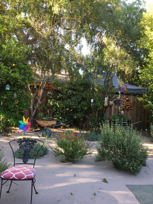 Exterior - Sunshine LA BnB (Van Nuys)