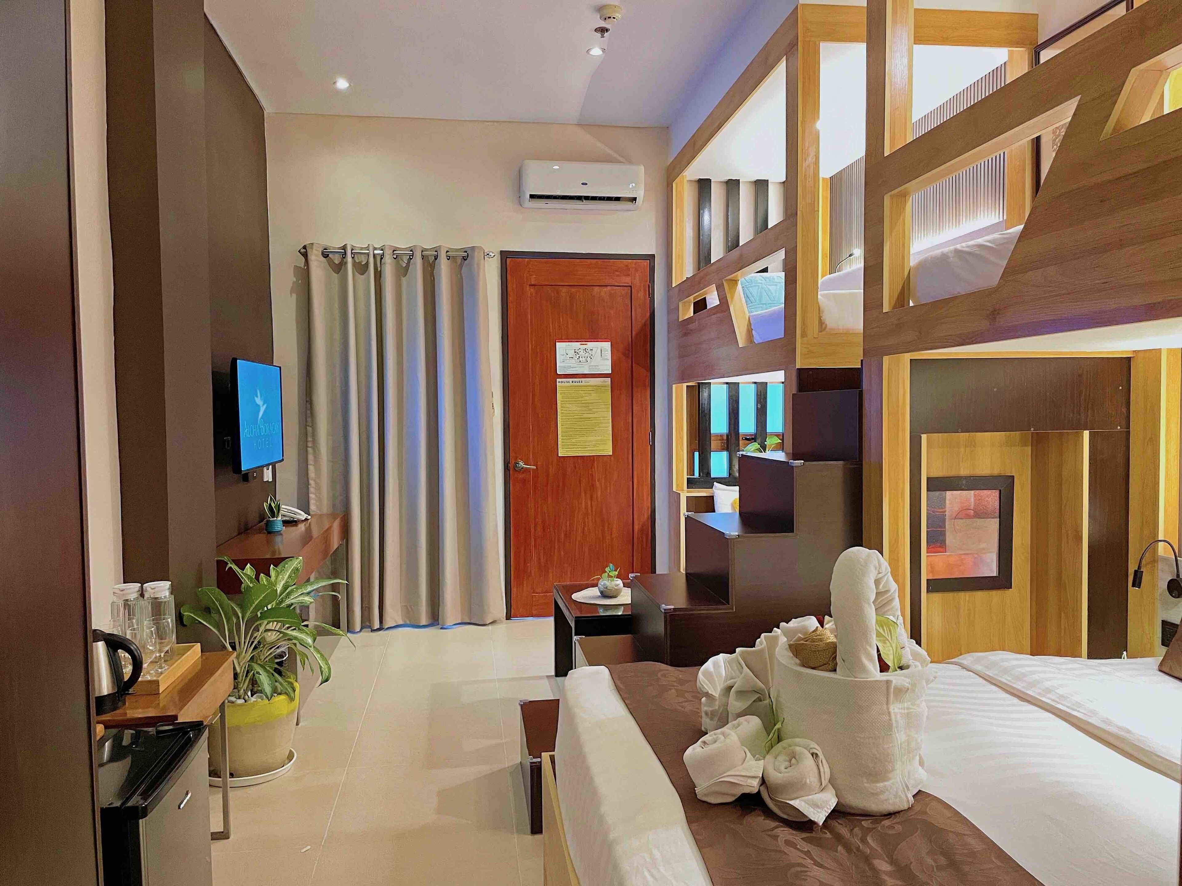 高级房, 无障碍, 花园景观 (Garden) | 高档床上用品、记忆海绵床垫、客房内保险箱、办公桌