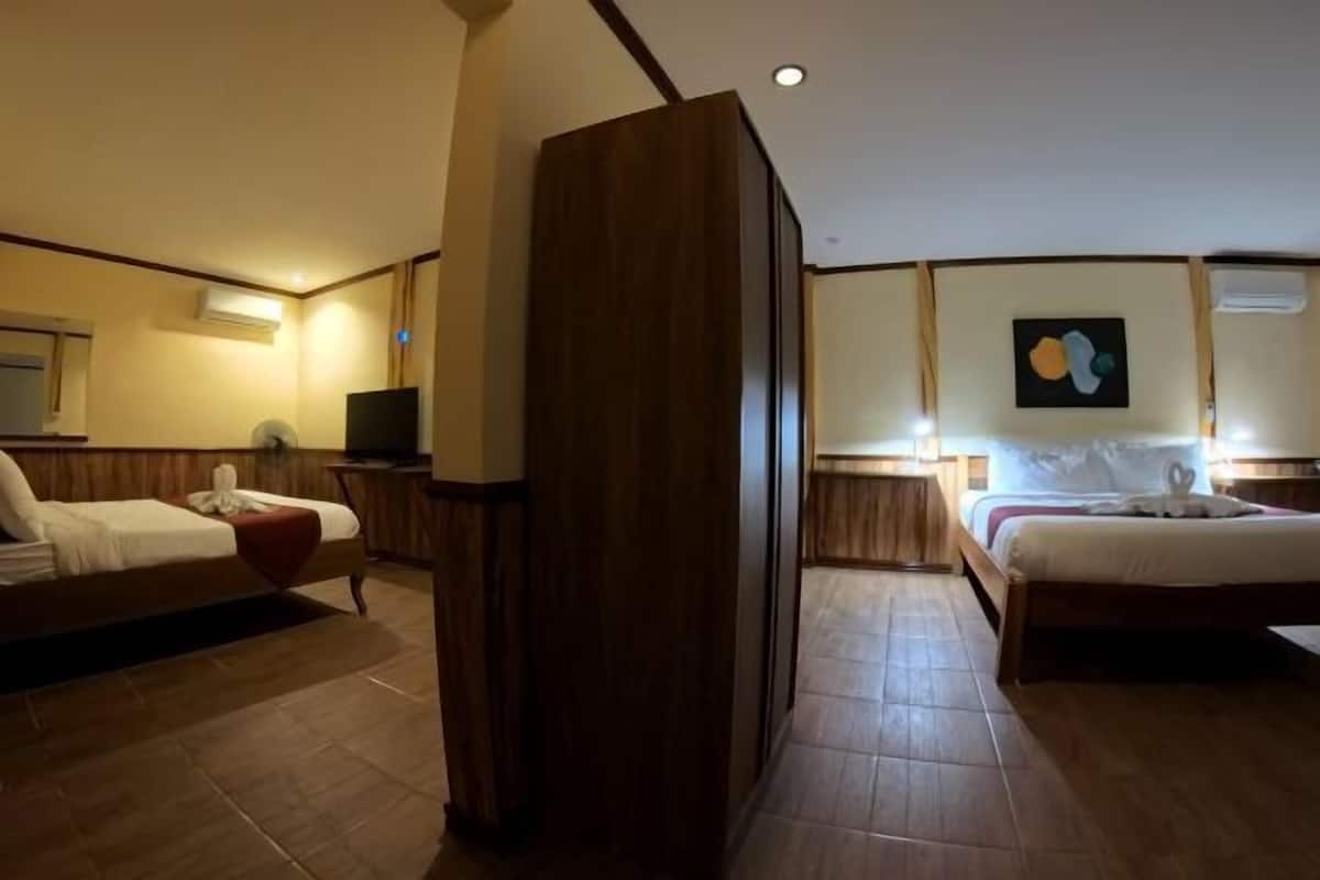 1 bedroom, Egyptian cotton sheets, premium bedding, down duvets