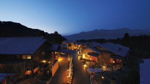 星評価なしの画像、4 / 64、ボタン